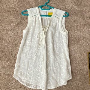 Maeve from Anthropology white tank with women floral details size 2